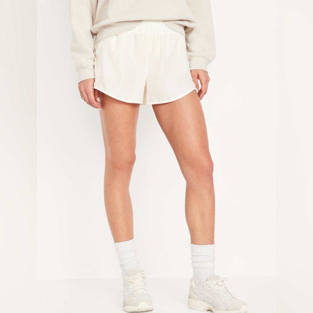 NWT Old Navy Mid-Rise StretchTech Run Shorts --
3-inch inseam